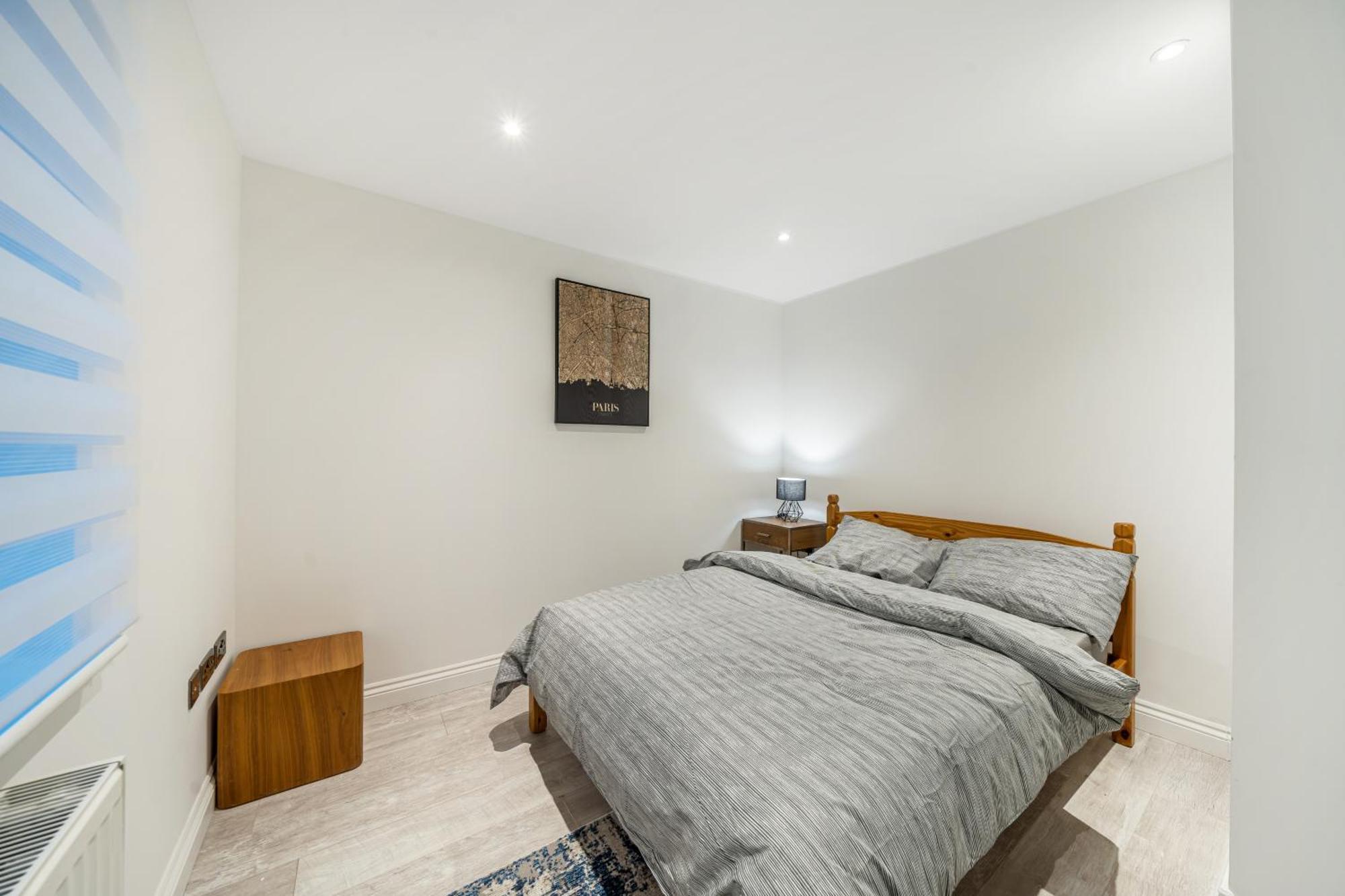 Two Bed Home In The Heart Of ايجهام المظهر الخارجي الصورة